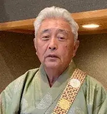 住職　亀原 了円